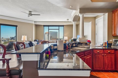 Condominio en venta en Tampa, Florida, 2 dormitorios, 147.99 m2 № 2431775 - foto 19