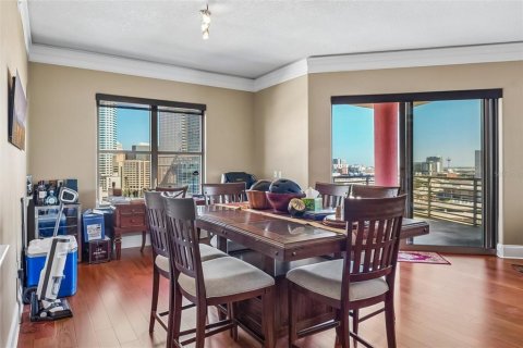 Condominio en venta en Tampa, Florida, 2 dormitorios, 147.99 m2 № 2431775 - foto 12