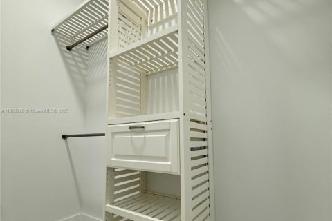 Casa en venta en Lehigh Acres, Florida, 3 dormitorios № 1965540 - foto 14