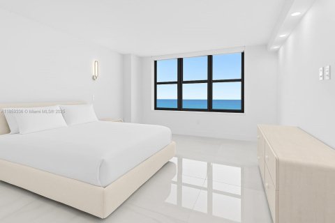 Снять в аренду кондоминиум в Бэл-Харбор, Флорида 2 спальни, 128.95м2, № 1888073 - фото 9