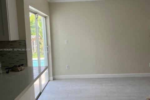 House in Cutler Bay, Florida 3 bedrooms, 157 sq.m. № 1994343 - photo 17