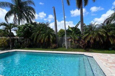 House in Cutler Bay, Florida 3 bedrooms, 157 sq.m. № 1994343 - photo 15