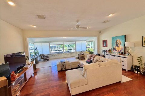 Villa ou maison à vendre à Wilton Manors, Floride: 3 chambres, 153.94 m2 № 2388657 - photo 7