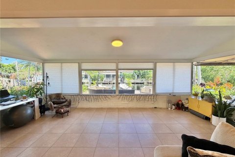 Villa ou maison à vendre à Wilton Manors, Floride: 3 chambres, 153.94 m2 № 2388657 - photo 13