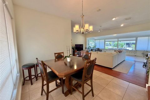 Villa ou maison à vendre à Wilton Manors, Floride: 3 chambres, 153.94 m2 № 2388657 - photo 10