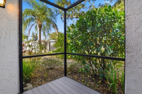 Villa ou maison à vendre à Sarasota, Floride: 2 chambres, 117.8 m2 № 2147721 - photo 18