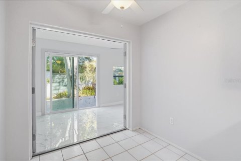 Villa ou maison à vendre à Sarasota, Floride: 2 chambres, 117.8 m2 № 2147721 - photo 25