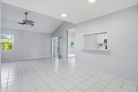 Villa ou maison à vendre à Sarasota, Floride: 2 chambres, 117.8 m2 № 2147721 - photo 16