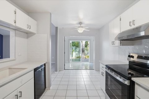 Villa ou maison à vendre à Sarasota, Floride: 2 chambres, 117.8 m2 № 2147721 - photo 29