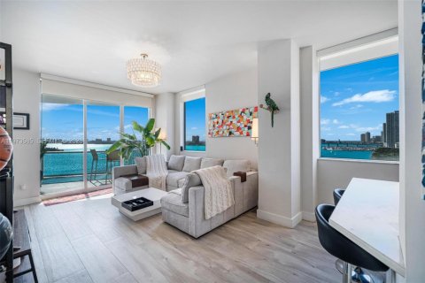Купить кондоминиум в Майами, Флорида 2 спальни, 130.06м2, № 2048517 - фото 2