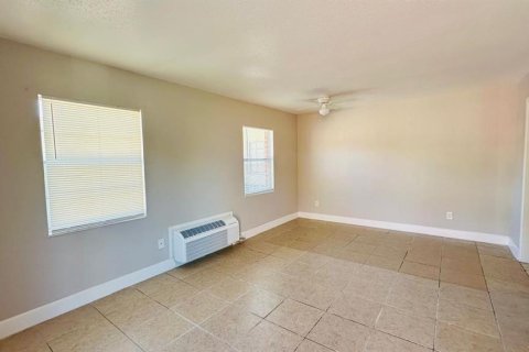 Apartment in Lake Alfred, Florida 1 bedroom, 58.06 sq.m. № 1873108 - photo 5