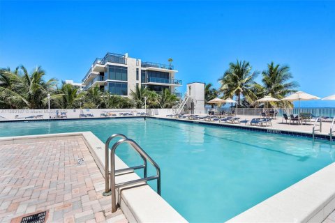 Купить кондоминиум в Холливуд, Флорида 2 спальни, 102.19м2, № 2018190 - фото 25