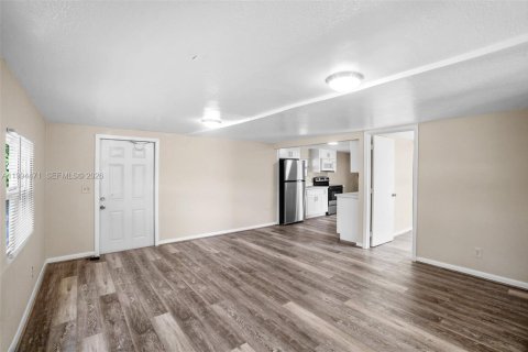 House in Dania Beach, Florida 3 bedrooms, 122.91 sq.m. № 2055988 - photo 11