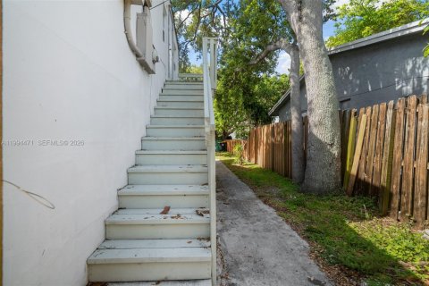 House in Dania Beach, Florida 3 bedrooms, 122.91 sq.m. № 2055988 - photo 21