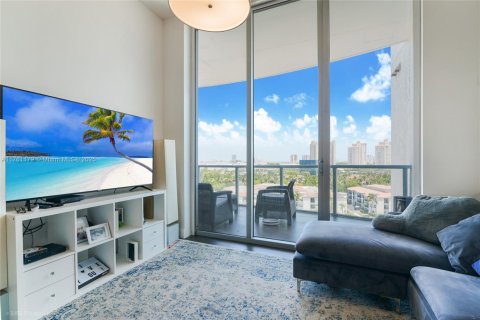 Condominio en venta en Aventura, Florida, 2 dormitorios, 111.85 m2 № 1693430 - foto 15