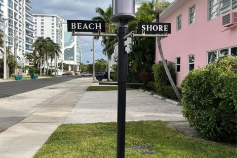 Condominio en venta en Fort Lauderdale, Florida, 1 dormitorio, 69.49 m2 № 938804 - foto 1