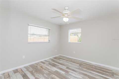 Casa en alquiler en Bradenton, Florida, 2 dormitorios, 151.99 m2 № 1912702 - foto 13