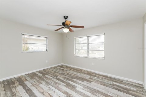 Casa en alquiler en Bradenton, Florida, 2 dormitorios, 151.99 m2 № 1912702 - foto 12