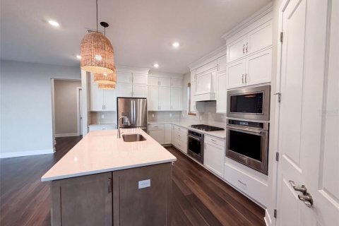 Casa en venta en Montverde, Florida, 5 dormitorios, 398.18 m2 № 2310917 - foto 2
