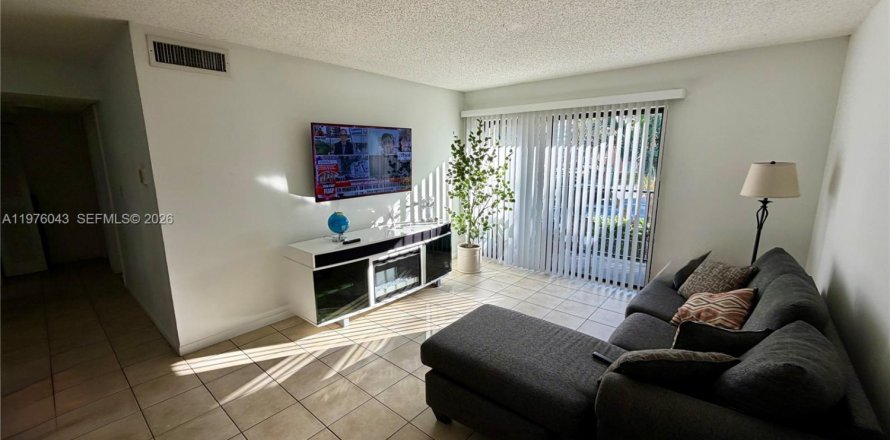 Кондоминиум с 2 спальнями в Хайалиа, Флорида № 2040265