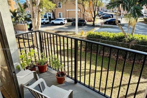 Снять в аренду кондоминиум в Хайалиа, Флорида 2 спальни, 78.78м2, № 2040265 - фото 12