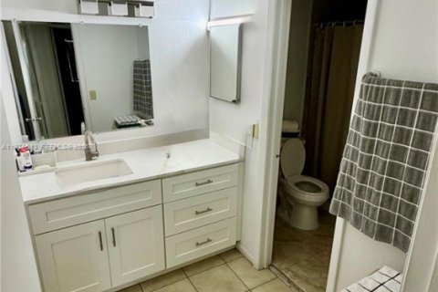 Снять в аренду кондоминиум в Хайалиа, Флорида 2 спальни, 78.78м2, № 2040265 - фото 9