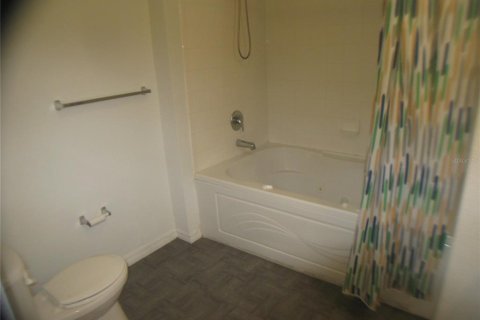 Condominio en alquiler en Kissimmee, Florida, 4 dormitorios, 136.57 m2 № 1893611 - foto 11