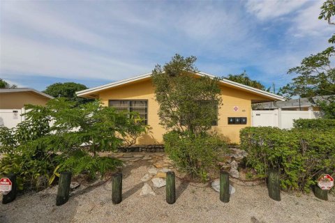 Propiedad comercial en Oakland Park, Florida 147.71 m2 № 2085777