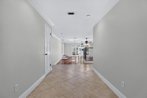 House in Orlando, Florida 4 bedrooms, 460.8 sq.m. № 2200189 - photo 11