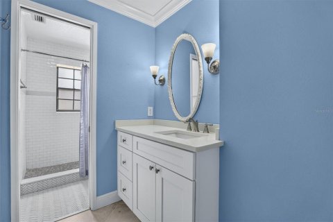 House in Orlando, Florida 4 bedrooms, 460.8 sq.m. № 2200189 - photo 28