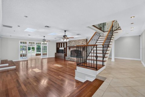 House in Orlando, Florida 4 bedrooms, 460.8 sq.m. № 2200189 - photo 16