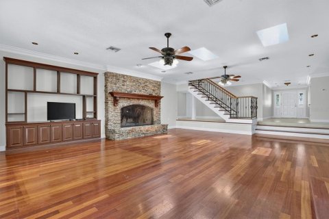 House in Orlando, Florida 4 bedrooms, 460.8 sq.m. № 2200189 - photo 3