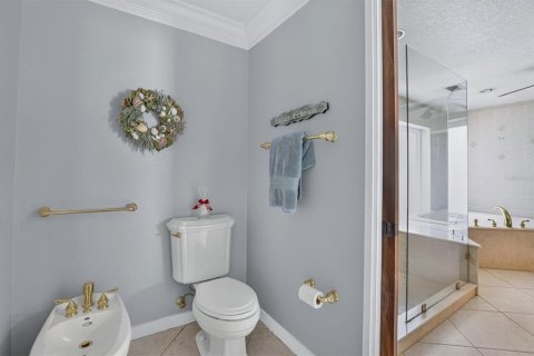 House in Orlando, Florida 4 bedrooms, 460.8 sq.m. № 2200189 - photo 24