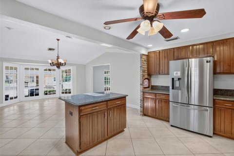 House in Orlando, Florida 4 bedrooms, 460.8 sq.m. № 2200189 - photo 14