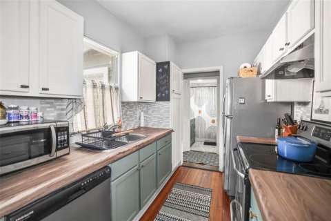 House in Saint Petersburg, Florida 2 bedrooms, 83.98 sq.m. № 1670216 - photo 9