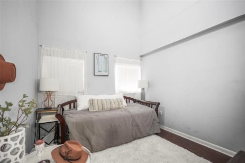 House in Saint Petersburg, Florida 2 bedrooms, 83.98 sq.m. № 1670216 - photo 14
