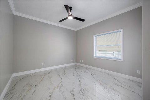 House in Orlando, Florida 6 bedrooms, 356.56 sq.m. № 1786140 - photo 25