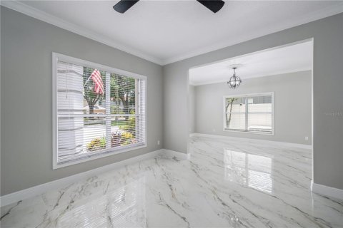House in Orlando, Florida 6 bedrooms, 356.56 sq.m. № 1786140 - photo 13