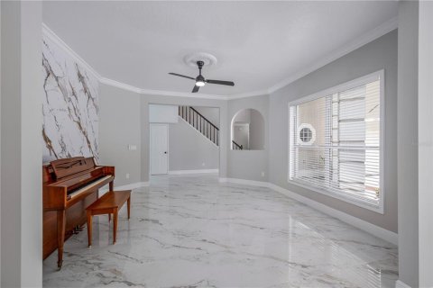 House in Orlando, Florida 6 bedrooms, 356.56 sq.m. № 1786140 - photo 15