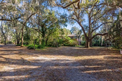 Casa en venta en Okahumpka, Florida, 4 dormitorios, 331.1 m2 № 2128777 - foto 9