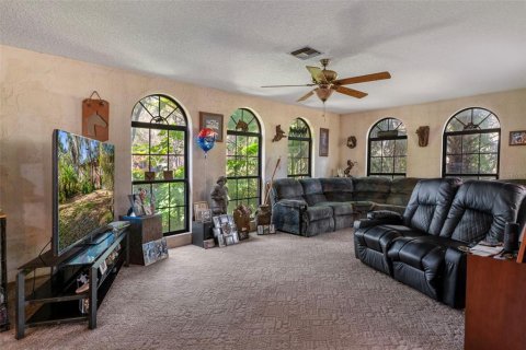 Casa en venta en Okahumpka, Florida, 4 dormitorios, 331.1 m2 № 2128777 - foto 21
