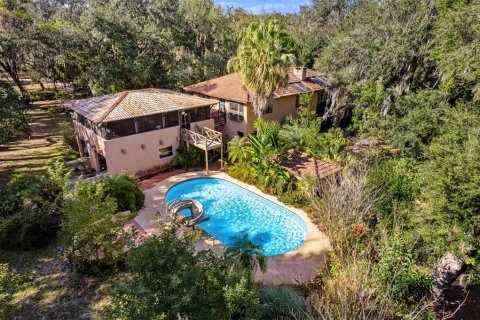 Casa en Okahumpka, Florida 4 dormitorios, 331.1 m2 № 2128777