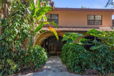 Casa en venta en Okahumpka, Florida, 4 dormitorios, 331.1 m2 № 2128777 - foto 11