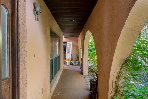 Casa en venta en Okahumpka, Florida, 4 dormitorios, 331.1 m2 № 2128777 - foto 12