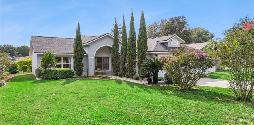 Villa ou maison à Clermont, Floride 3 chambres, 110.74 m2 № 2358719