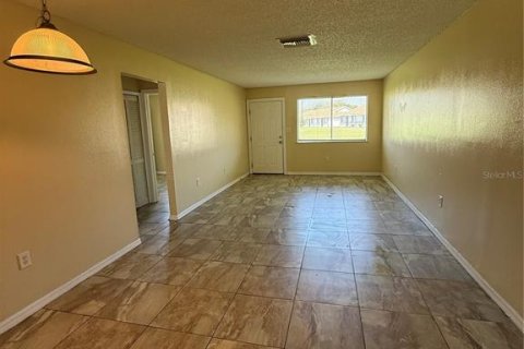 Apartamento en alquiler en DeLand, Florida, 3 dormitorios, 100.33 m2 № 1911830 - foto 5