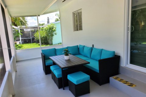 Купить виллу или дом в Форт Майерс, Флорида 3 спальни, 134.99м2, № 1982542 - фото 30