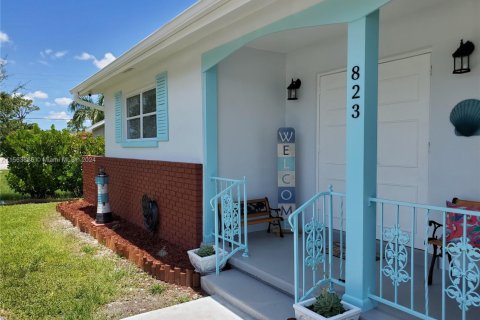 Купить виллу или дом в Форт Майерс, Флорида 3 спальни, 134.99м2, № 1982542 - фото 5