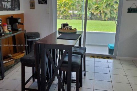 Купить виллу или дом в Форт Майерс, Флорида 3 спальни, 134.99м2, № 1982542 - фото 12