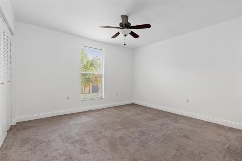 Condo in Fort Myers, Florida, 2 bedrooms  № 2400498 - photo 15